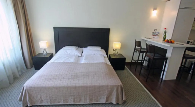 Modern Wellness Studio, Забронировать Отель СПА-отели Будапешта, рядом с Станция метро Vorosmarty Square, SPA-услуги