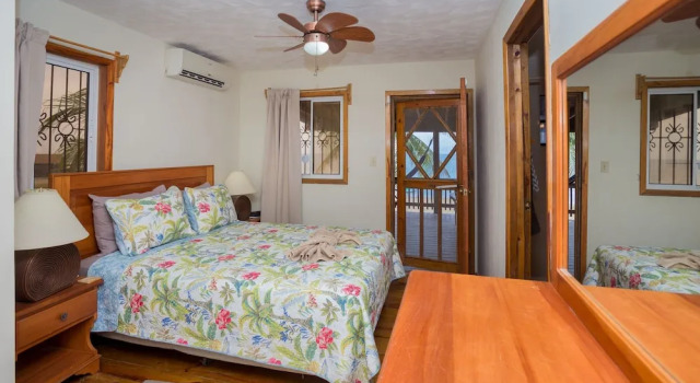 Roatan Ocean View- 2nd Floor 2 Bedroom Apts by RedAwning