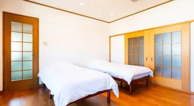 Oyado Sakura Gojo Station, Rezervovat Hotel Hotely v Gojo s parkováním, Parkování