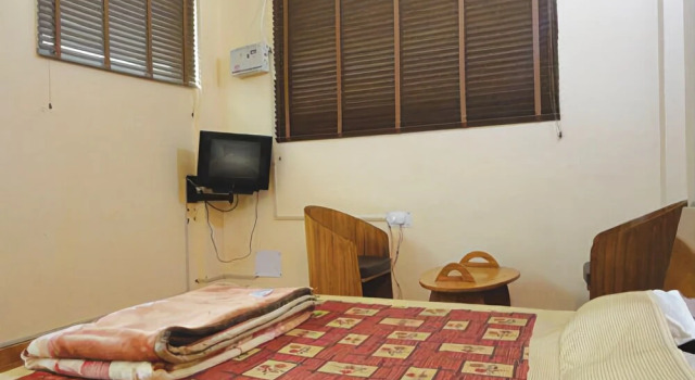Fiesta Hotel, Rezervovat Hotel Pangot Uttarakhand