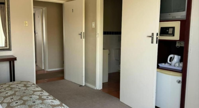 Двухместный номер Deluxe с балконом и с видом на горы Moments Guesthouse, Kleinmond