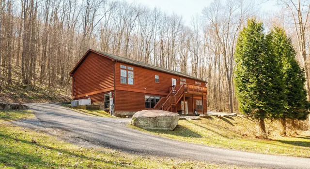 Hillside Hideaway by Taylor Made Deep Creek, Buchen Sie Ferienhaus Hotels in Maryland mit Parkplatz, Parkplätze