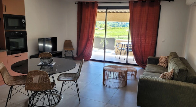 Семейные апартаменты la bastide de ladrech