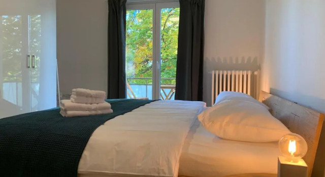 Modern 2 bedroom apartment close to Zurich airport, Varaa Huoneisto Opfikon Zürich