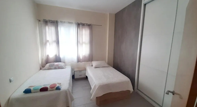 House With 2 Bedrooms in Castillo del Romeral, With Wonderful Mountain View, Furnished Terrace and Wifi Near the Beach, Забронировать Отель Отели Лас-Пальмас-де-Гран-Канария с парковкой, рядом с Музей науки и техники, Парковка
