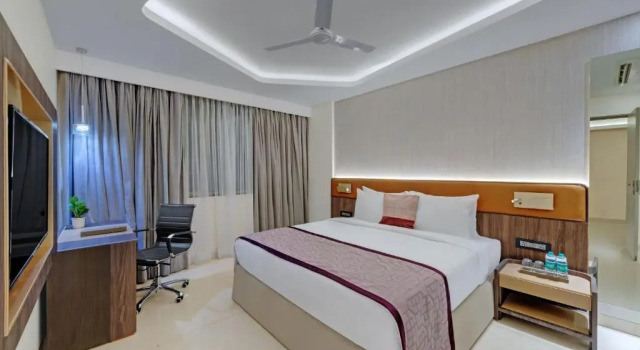 Люкс The Fern Residency Karad
