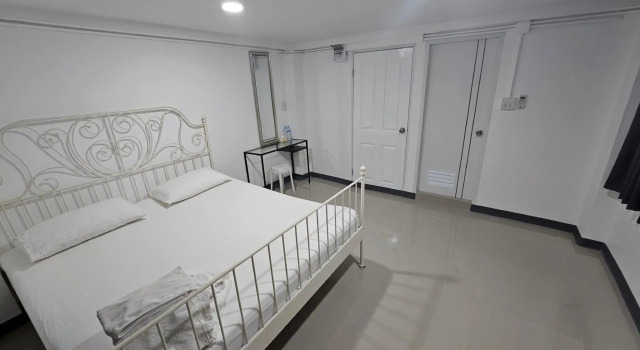 Loft 21 Apartment Romklao