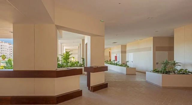 ALB301-New 2 bedroom apt with shared roof top pool, Book Hotel Nueva Andalucia Andalusien
