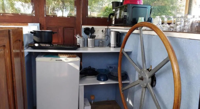 Studio sur l'eau - Bateau Diva, Varaa Huoneisto Hotellit Val d'Oise pysäköinnillä, Pysäköinti