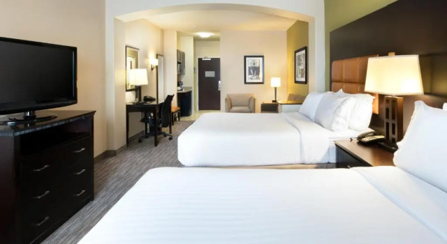 Двухместный люкс Holiday Inn Express Hotel & Suites Dallas West by IHG