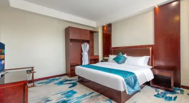 Люкс Executive Zhuhai Platinum Holiday Hotel