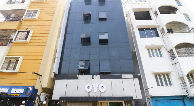 OYO Flagship 22724 Hotel Shanavi Chinar Park, Prenota Hotel Calcutta 