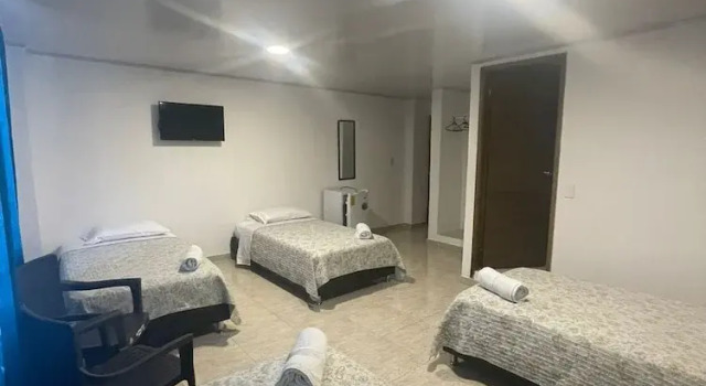 Четырёхместный номер Standard BLUE ISLAND HOTEL