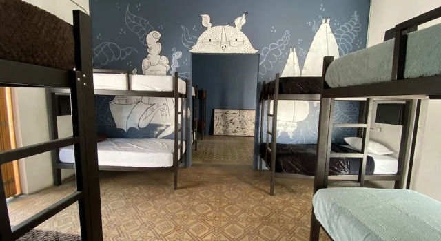 Кровать в общем номере (мужской номер) Choco Hostel