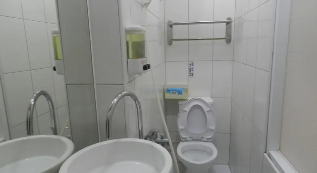 Ekonomiczny dwuosobowy pokój Caitlyn Hostel II