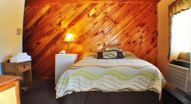 Valley Brook Inn & Cottages, Buchen Sie Hotel Hotels in New York State mit Pool, Schwimmbad