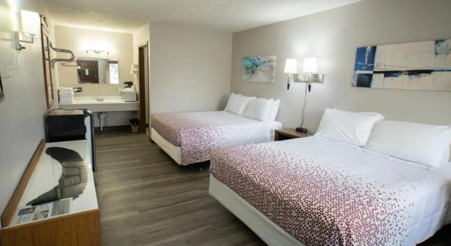 Люкс Deluxe Shady Rest Motel