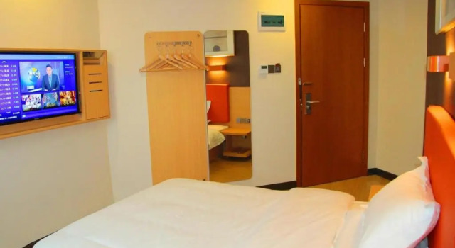 7Days Premium Leshan Qianwei Fengye Fortune Center Branch, Book Hotel Hotels in Leshan with a Pool, Swimming Pool