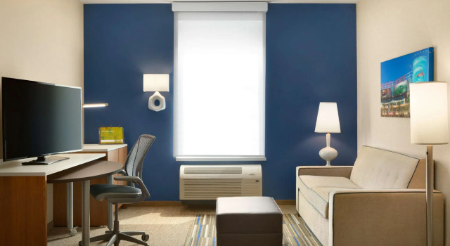 Двухместный люкс c 1 комнатой Home2 Suites By Hilton Glendale Westgate