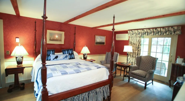 Номер Deluxe Captains House Inn