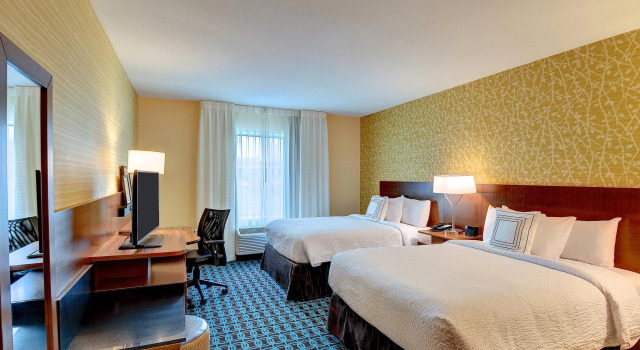 Четырёхместный номер Standard Fairfield Inn & Suites by Marriott Nashville Downtown-MetroCenter