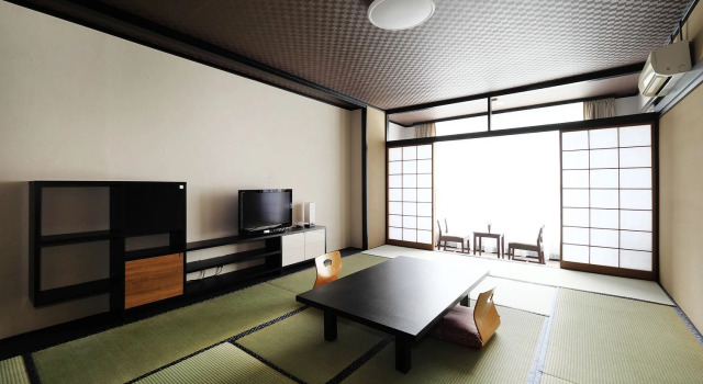 Номер Standard с красивым видом из окна Shiobara Onsen Tokiwa Hotel