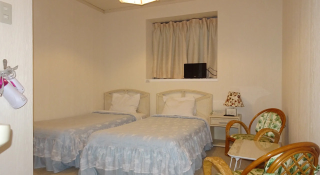 Arisu No Izumi, Prenota Hotel Hakuba 