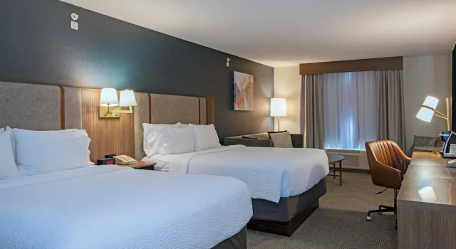 Номер Premium Holiday Inn Hotel and Suites-Kamloops by IHG