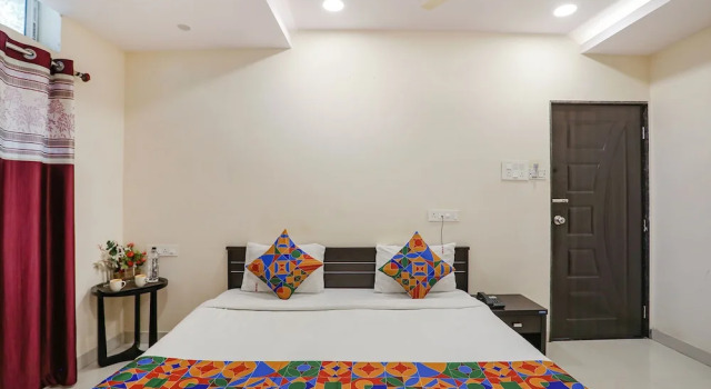 Номер Deluxe Fabexpress Girija Inn