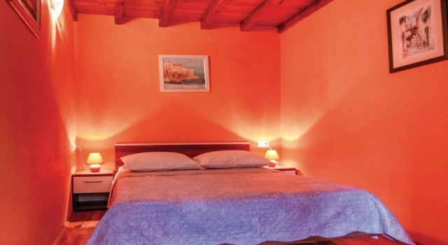 Nice Home in Kucice With Wifi and 4 Bedrooms, Rezerwuj Hotel Hotele w Split-Dalmatia County z parkingiem, Parking