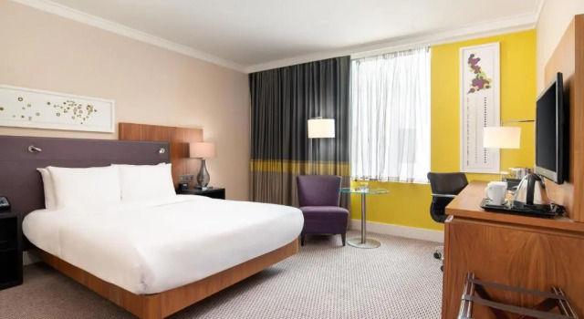 Двухместный номер Accessible Hilton London Wembley