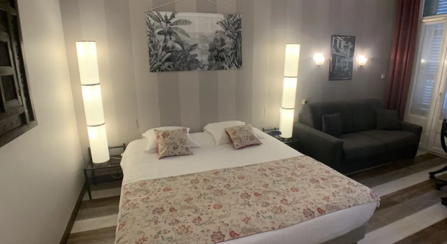 Двухместный номер Comfort с балконом The Originals Boutique, Hôtel Roca-Fortis, Rochefort