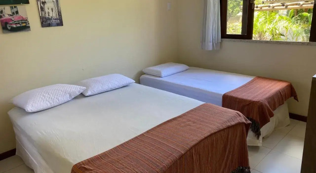 Casa 4/4 agradável com piscina e churrasqueira
