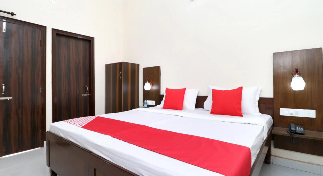 OYO 24122 Hotel Sharnam, Réserver Hôtel Kharar Pendjab