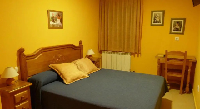 Hostal Mirador de Avila, Забронировать Отель Отели Авила с парковкой, рядом с Кафедральный собор Авилы, Парковка