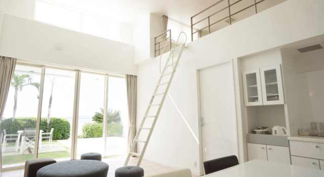 Люкс Дуплекс с видом на океан Crystal Villa Miyakojima Sunayama Beach