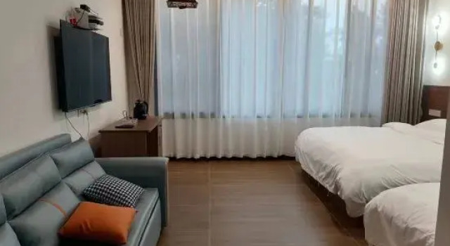 Семейный люкс Deluxe Yongchuan Chunzhu Mountain Villa (Chashan Zhuhai Branch)