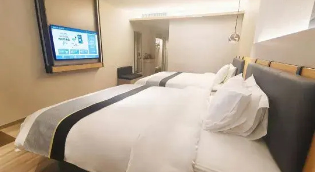 Люкс Homeinn Selected Hotel (Haining Changan)