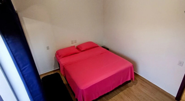 Casa com Piscina e Churrasqueira