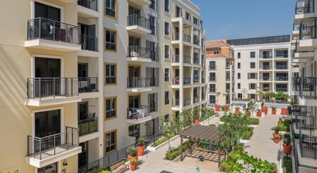 La Mer La Cote Bldg 2bdrms and Pool, Забронировать Апартаменты/квартира Отели Дубая с бассейном, рядом с Пляж Ля Мер, Бассейн