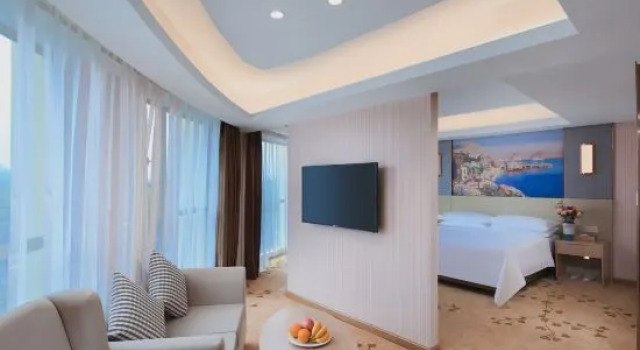 Люкс с красивым видом из окна Vienna International Hotel(Shaoshan District)