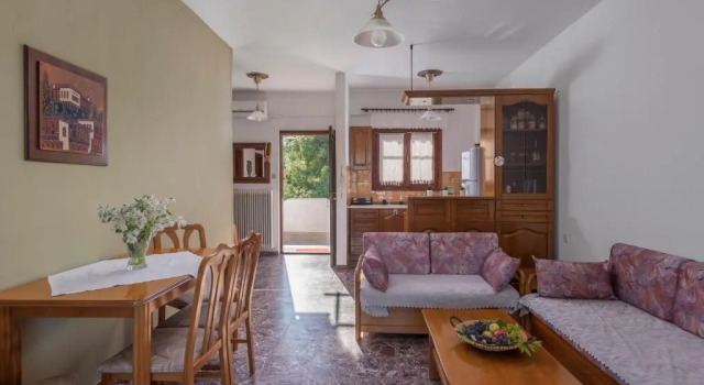 Antigoni's Apartment, Book Apartment Vourvourou 