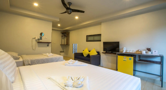Трёхместный номер Deluxe с балконом Good Dream Hotel