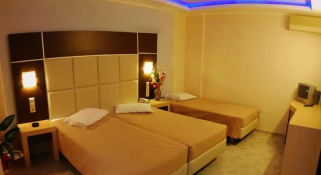 Трёхместный номер Deluxe Esperia Hotel