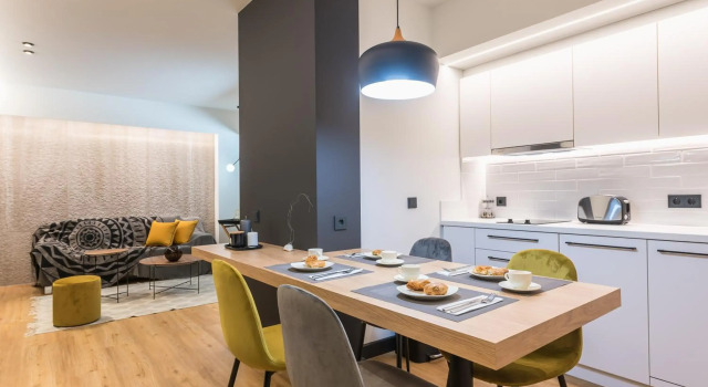 Brand New Ermou Veni Apartment