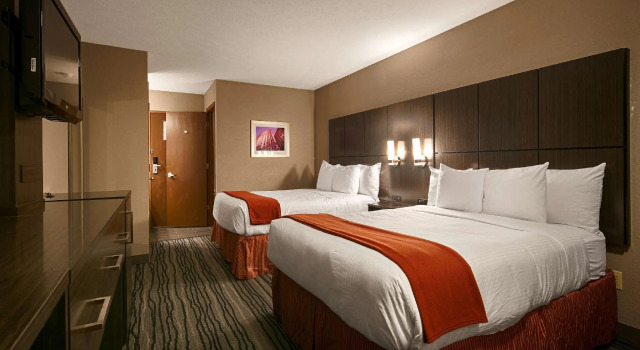 Четырёхместный номер Deluxe Best Western Riverside Inn