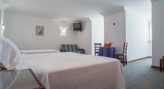 Трёхместный номер Standard с балконом Hotel Boavista II