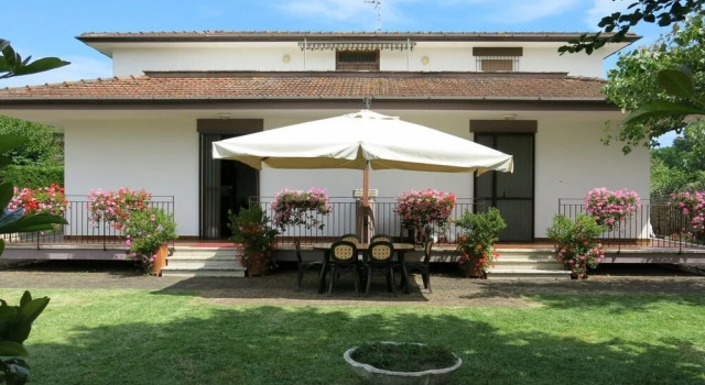 Sergy1 - villino con giardino al mare, Забронировать Отель Отели Лацио с парковкой, Парковка