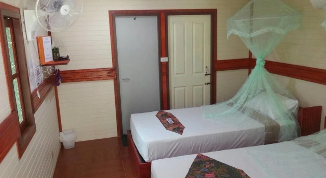 Khao Sok Royal Bamboo Lodges - SHA Certified, Забронировать Отель Отели Южного Таиланда с парковкой, Парковка