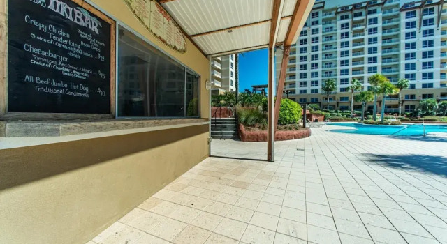 Luau II 6425- Suite Destin-ation, Rezerwuj Hotel Hotele w Emerald Coast z parkingiem, Parking
